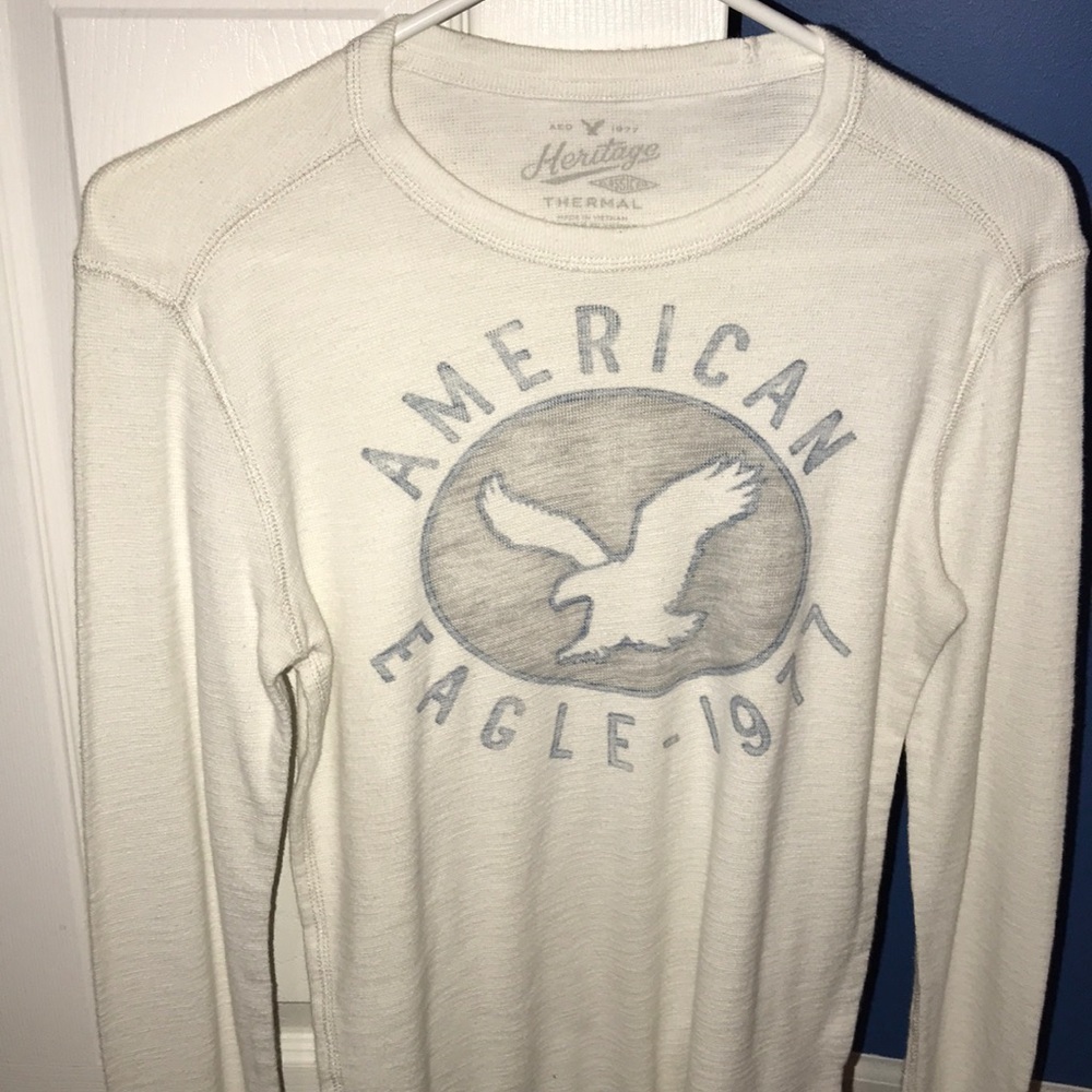American Eagle Outfitters Long Sleeve Tee